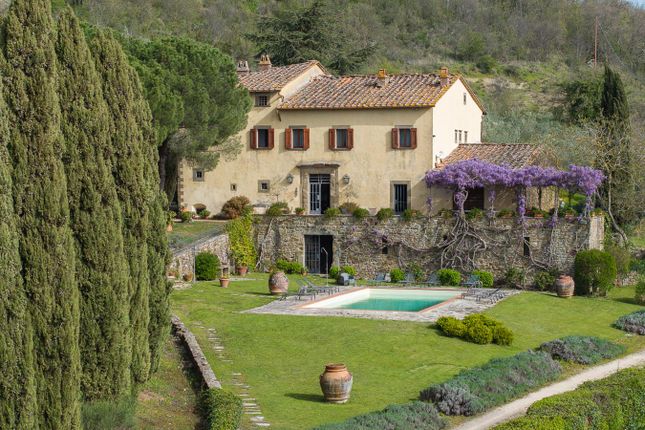 Thumbnail Villa for sale in Radda In Chianti, Tuscany, Italy