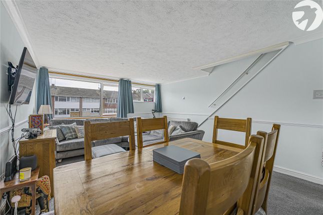 83, Cedar Drive, Dartford photo 3