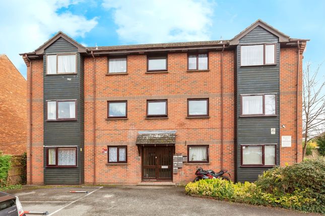 Thumbnail Flat for sale in Thirkleby Close, Slough