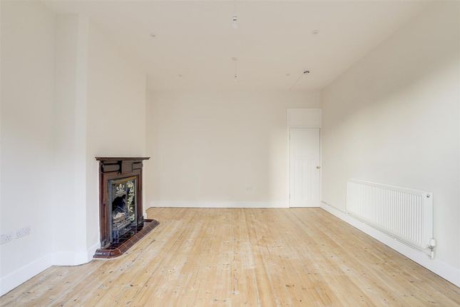 Flat 2, 50 Forest Road West, Nottingham photo 4