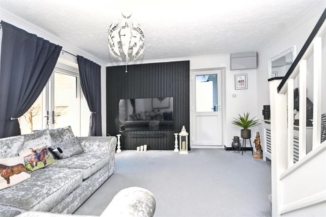 34, Mendip Avenue, Eastbourne photo 2