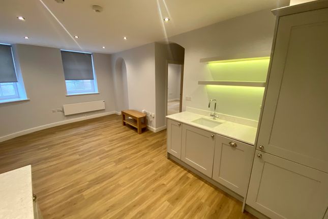 Apt 1, Nottingham photo 4