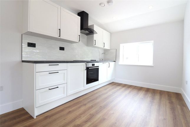Flat to rent in The Old Mill, Haslers Lane
