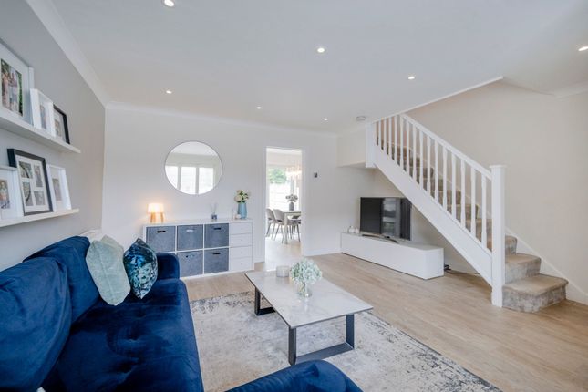 33 Boltons Lane, Bracknell photo 2