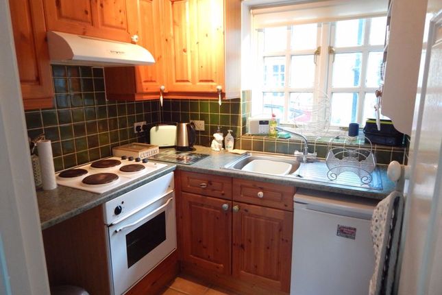 Flat to rent in Calthorpe Road, Ryde