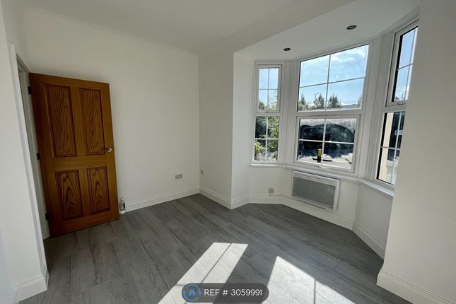 Flat, Wratting Road, Haverhill photo 5
