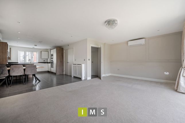 13 Williams Road, Bicester photo 2