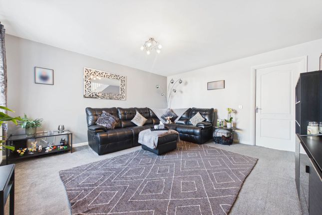 37, Goldcrest Crescent, Lanark photo 3