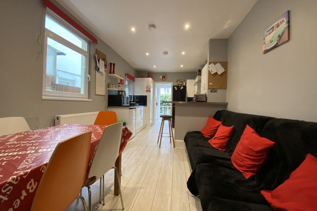 6, Hazeldene Avenue, Cardiff photo 2