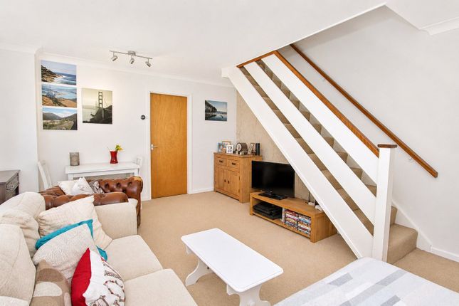 15, Falstone, Woking photo 4