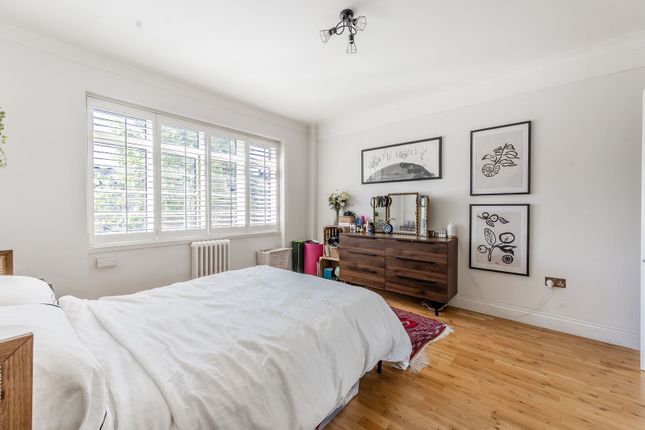 Redcliffe Close, Earls Court photo 4