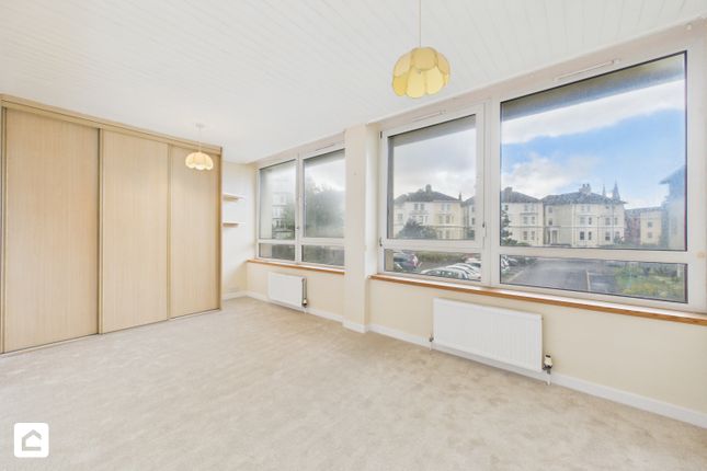 45 Park Gates, 11 Chiswick Place, Eastbourne photo 4