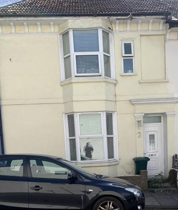 Thumbnail Terraced house to rent in St. Leonards Road, Brighton