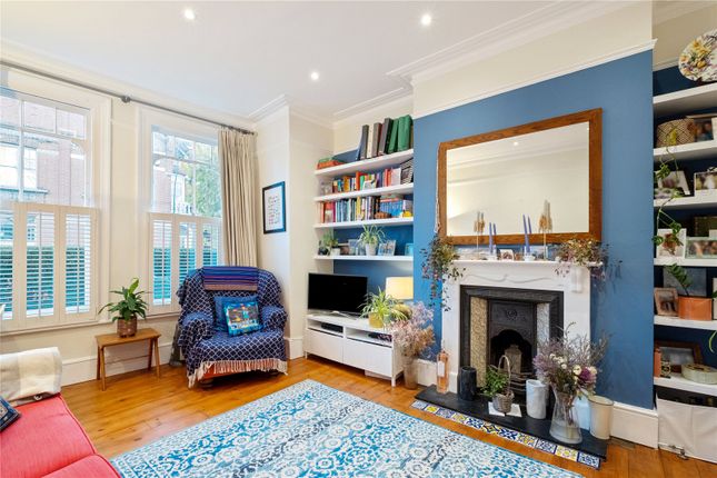 Flat for sale in Dinsmore Road, Clapham South, London