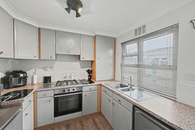 11, Baytree Close, Plymouth photo 2