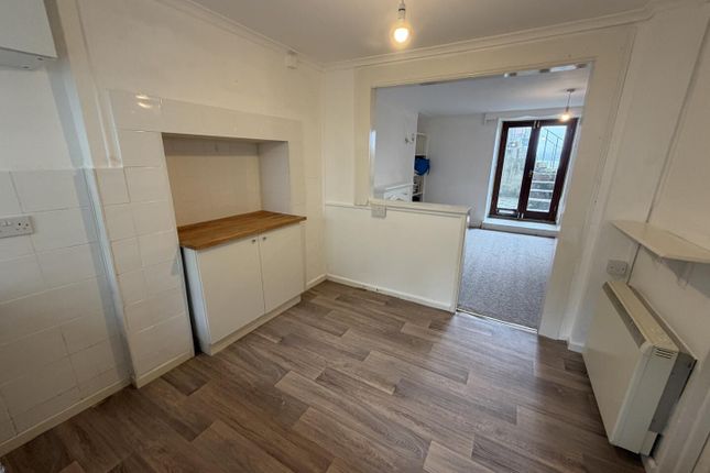 19b, Regent Terrace, Penzance photo 3