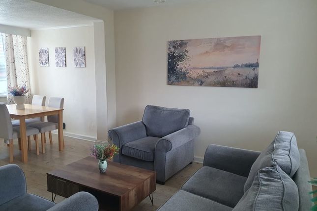 18 Whitgrave Road, Newcastle upon Tyne photo 4