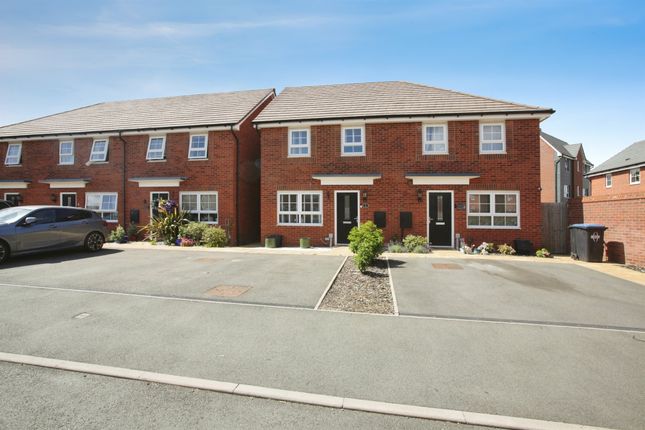 6, Emerald Close, Rugby photo 2