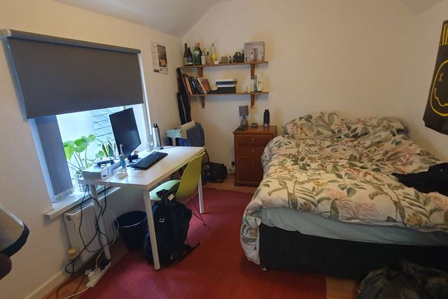 91 Richards Street, Cardiff photo 5