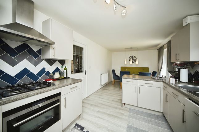 8, Wigeon Road, Somerset photo 4