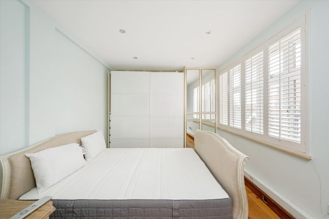 Flat for sale in Palace Court, 250 Finchley Road, London