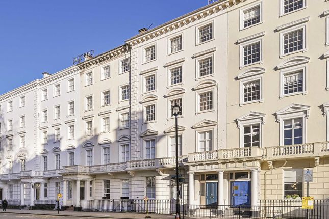 Flat for sale in Eccleston Square, London