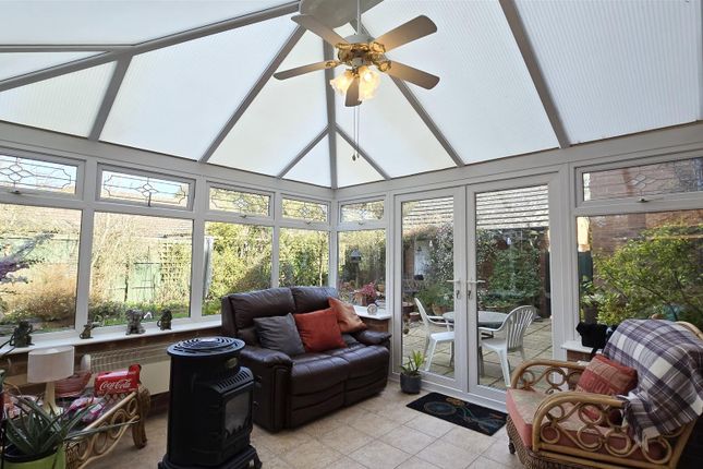 2, Carnoustie Court, Sutton Bridge Spalding photo 3