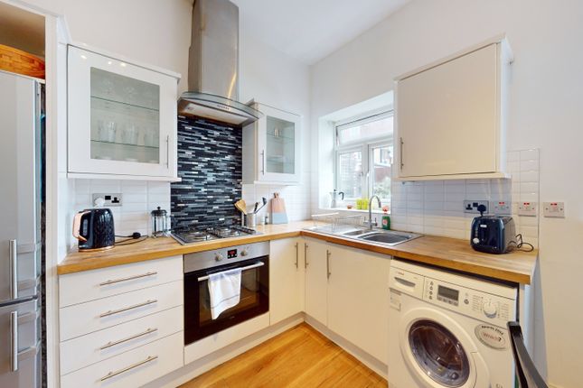 Flat to rent in Brooksby's Walk, London