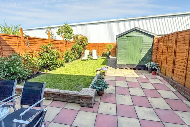 17, Ash Tree Close, March photo 2