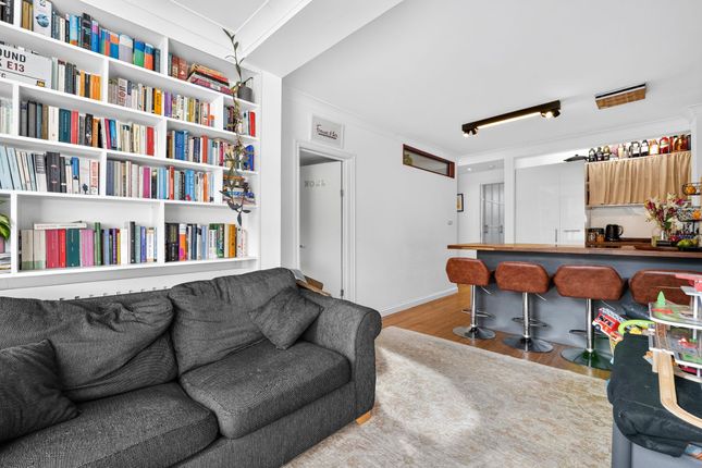 61a Woodstock Road, London photo 3