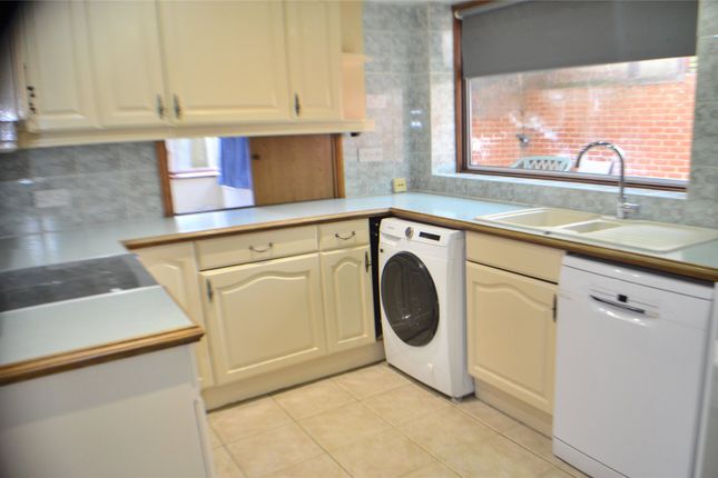 40, Purley Bury Avenue, Purley photo 3