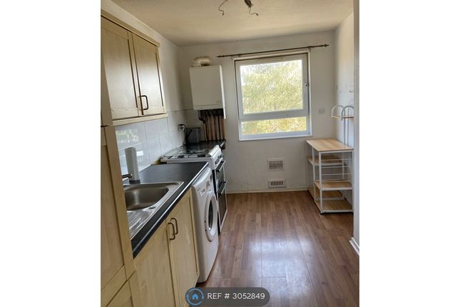Flat, Glastonbury House Wantage Road, London photo 3