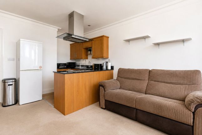 Flat 2, Queens House,, Queens Square, Norfolk photo 4