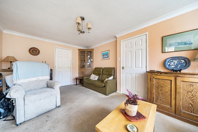2 Arundel Close, Shrewsbury photo 4