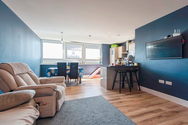 Flat 43, Vista Tower,, Southgate, Hertfordshire photo 2