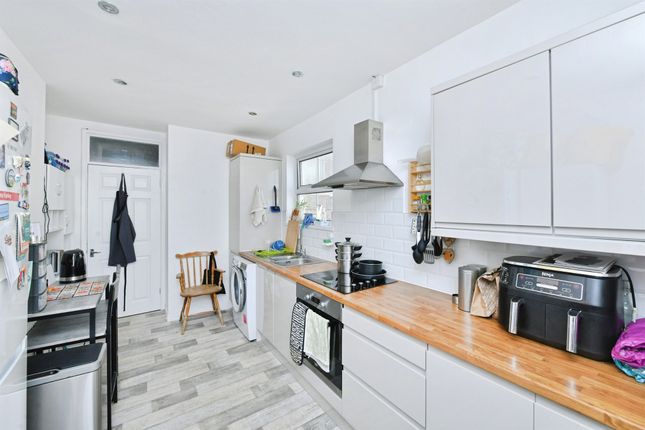 22b, Wake Street, Plymouth photo 2