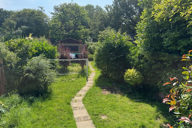 15 Norfolk Road, Upminster photo 3