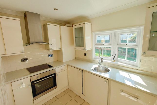 Mobile/park home for sale in The Drive, Court Farm Road, Newhaven