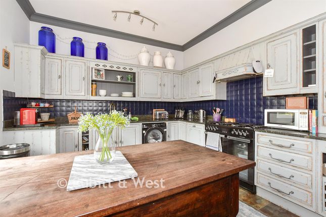 Linden House, Guildford Road, Loxwood photo 3