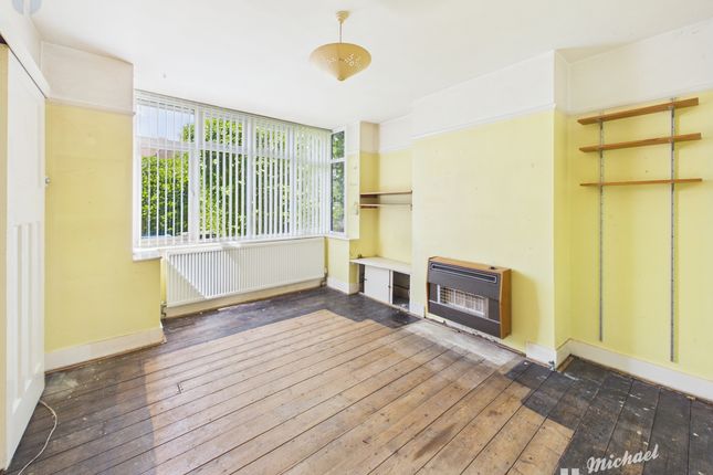 31 Cromwell Avenue, Aylesbury photo 2