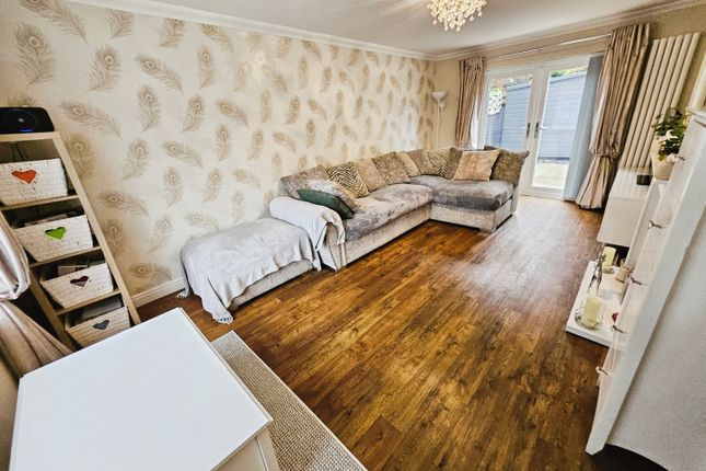 St. Oswalds Lane, Netherton photo 3