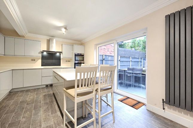 22, Ash Grove, Altrincham photo 2