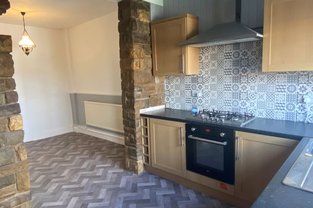 45, Rotherham photo 2
