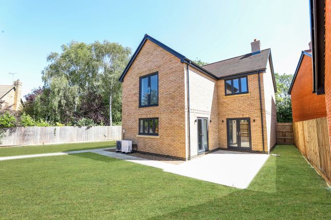 4, Blackfriars Court, Stow Longa photo 3