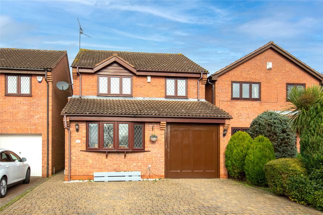 Thumbnail Detached house for sale in Jaywood, Luton, Bedfordshire