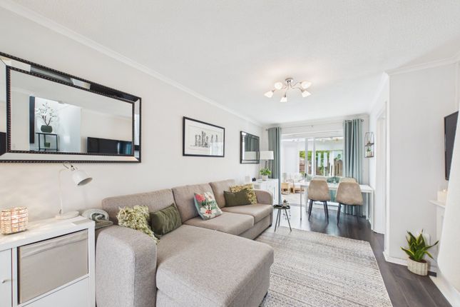 20, Keble Way, Sandhurst photo 3