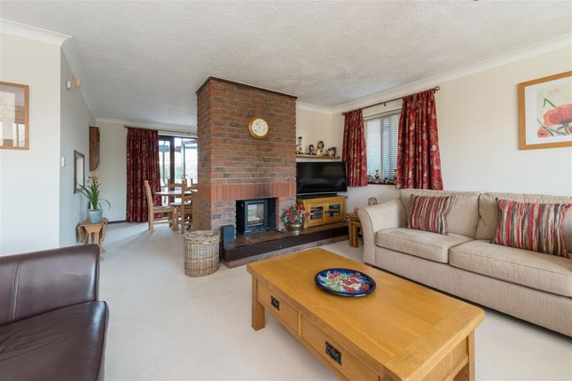 6, Dukeswood, Chestfield photo 3