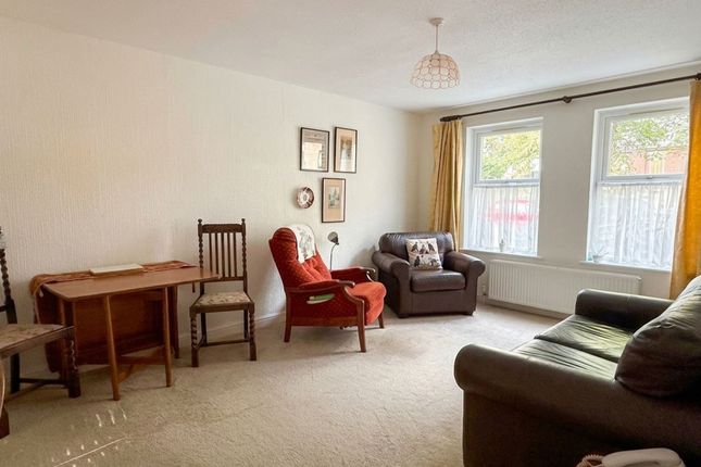 Flat 17, Ravenscourt, Harrogate photo 4