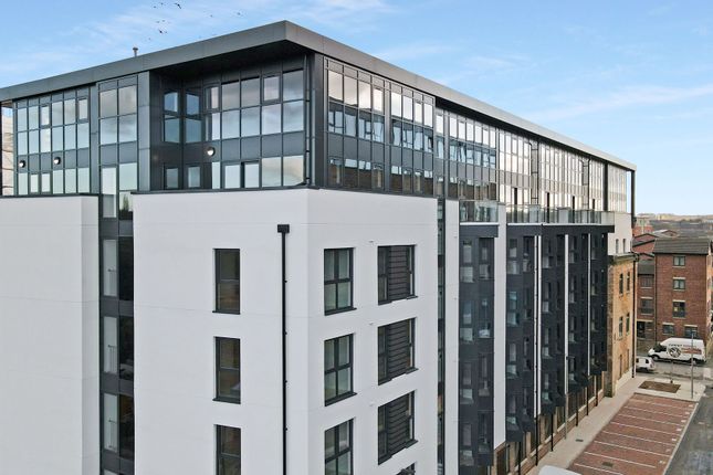 Penthouse to rent in Block E, Victoria Riverside, Leeds City Centre