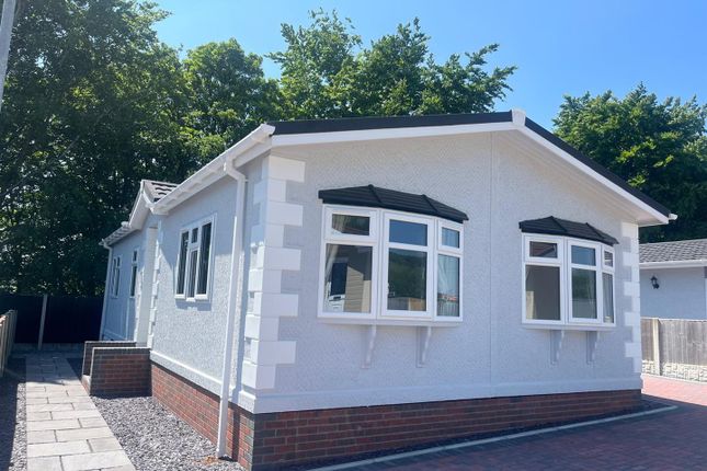 2-bed caravan on 4, Pont Pentre Residential Park, Pontypridd, £170,000